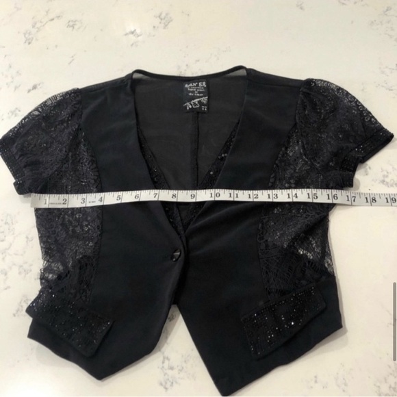 SANER V-neck shorts sleeve see true lace blouse - Picture 12 of 16